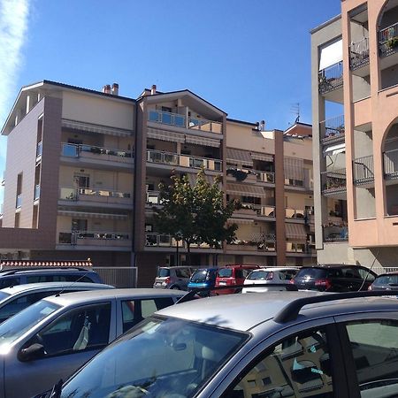 Апартаменты Residenza D'Agnese Монтесильвано Экстерьер фото