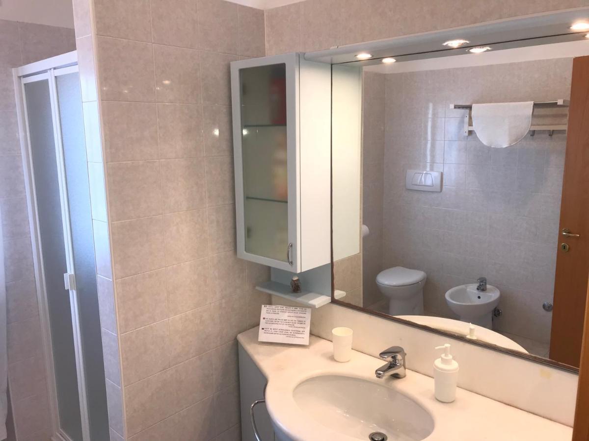 Апартаменты Residenza D'Agnese Монтесильвано Экстерьер фото